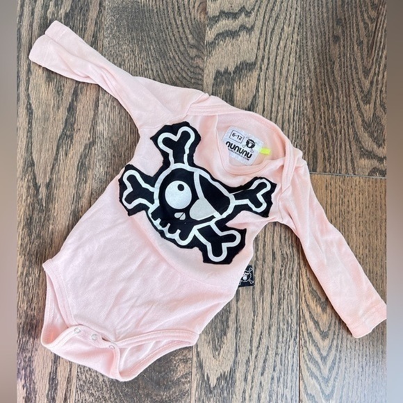 nununu Other - 6-12 months nununu pirate skull long sleeve bodysuit pink EUC